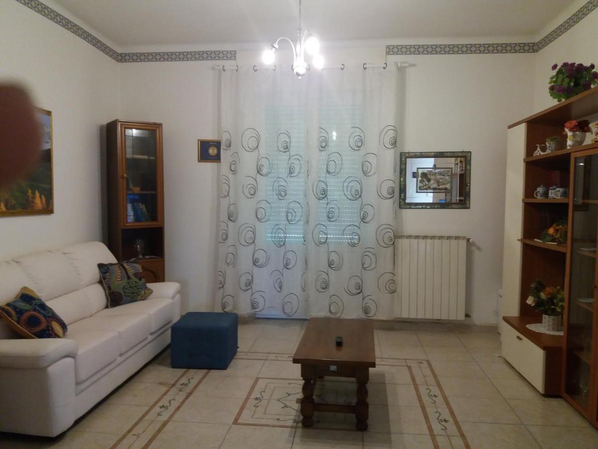 Casa Vacanze Lida Марина-ди-Каррара Экстерьер фото