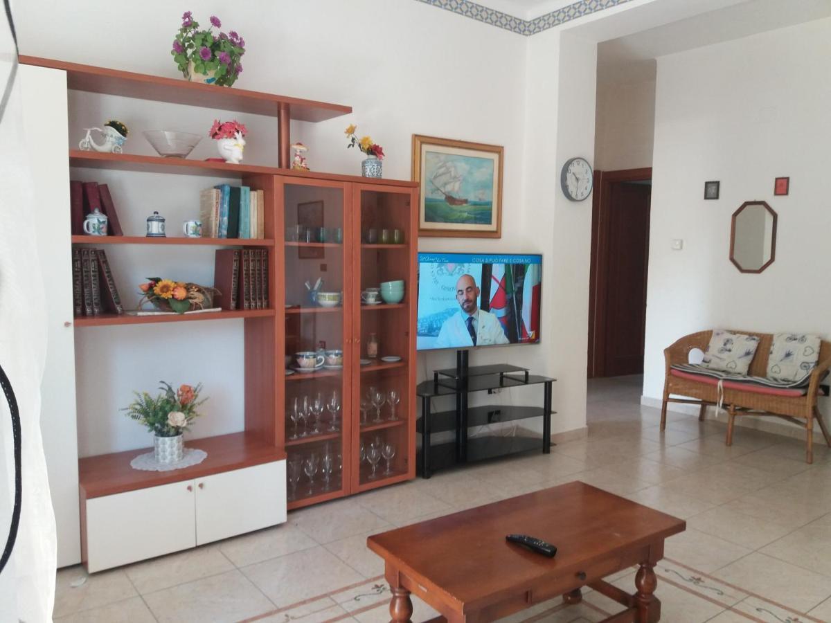 Casa Vacanze Lida Марина-ди-Каррара Экстерьер фото
